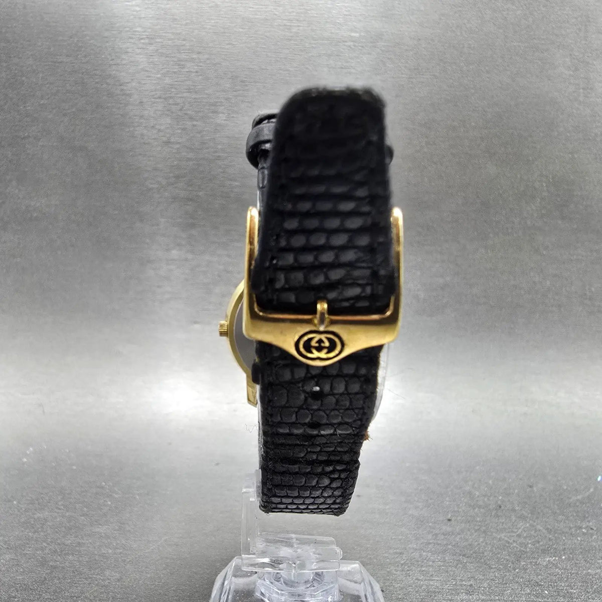 Gucci 2200M Watch Men 32mm White Dial Gold Plated Round New Battery VTG Roman7