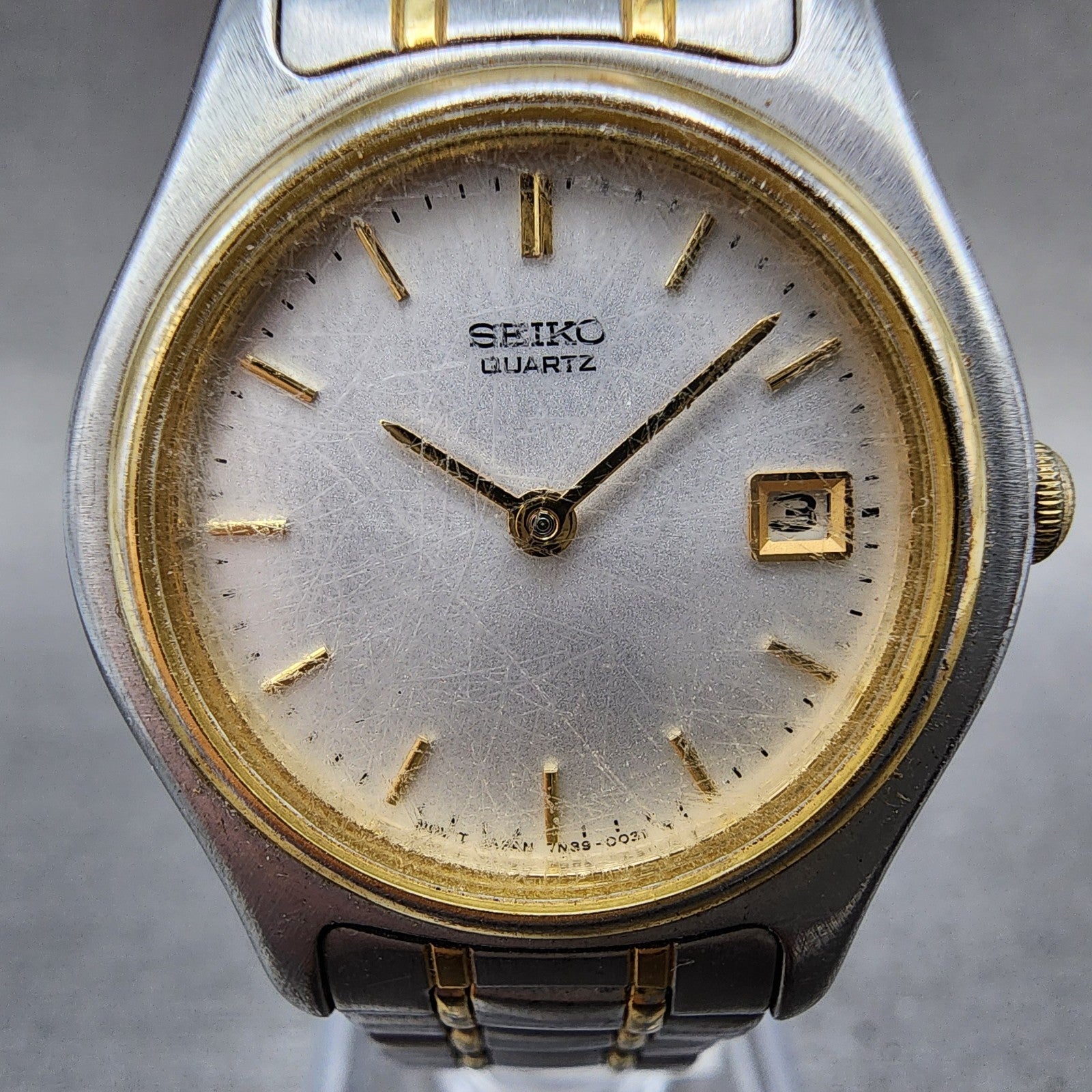 Seiko Watch Women 26mm White Dial Two Tone Date Round 7n890021 New Battery1