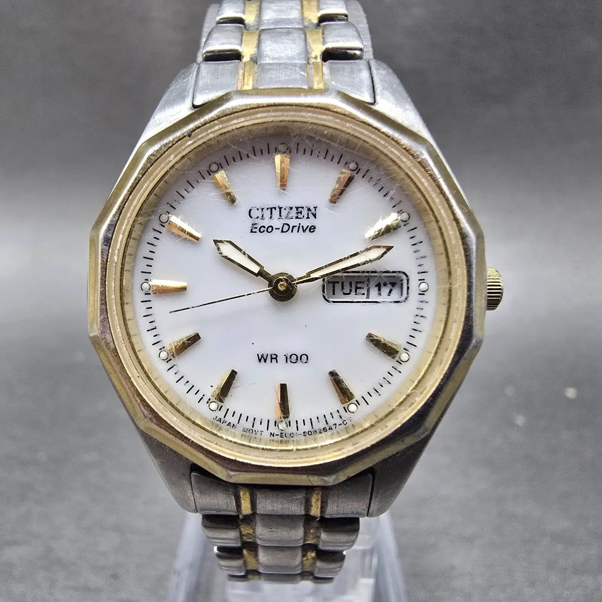 Citizen Eco-Drive Watch Women 26mm White Dial Two Tone Daydate E001-S053480 RunR0