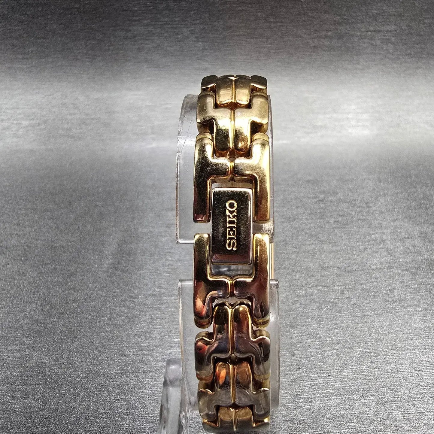 Seiko Tank Watch Women 16mm White Dial Gold Tone Rectangle 1N00-6T10 New Battery7