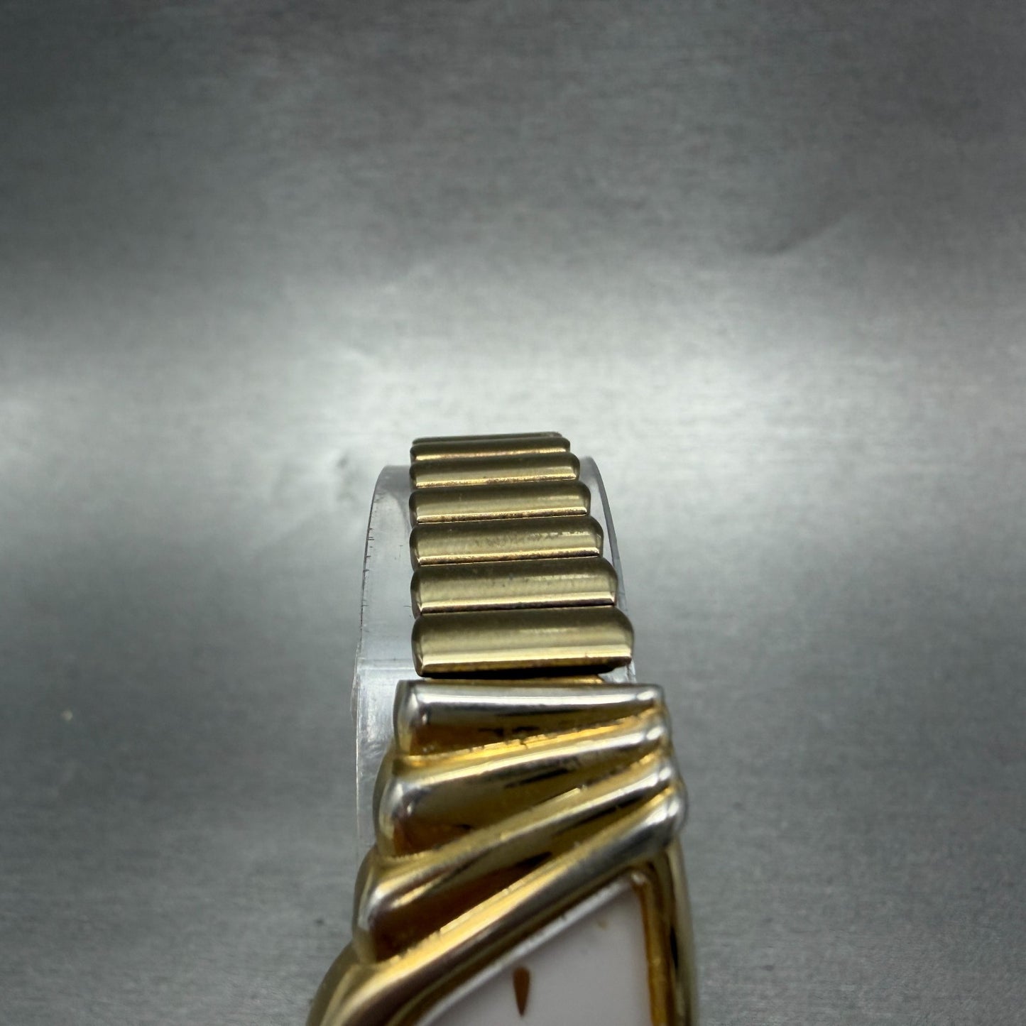 Seiko Half Moon Watch Women 19mm White Dial Gold Tone Asymmetrical New Battery4