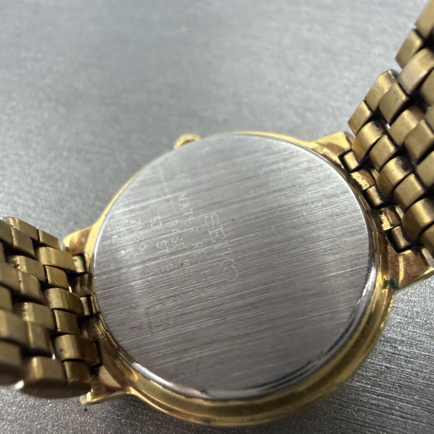 Seiko Watch Women 25mm Cream Dial Gold Tone Date Round 7N89-F020 New Battery9