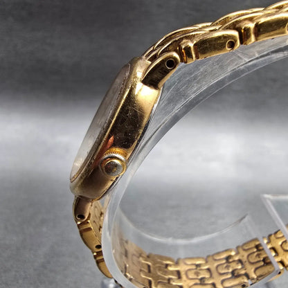 Seiko Watch Women 17mm White Dial Gold Tone Oval V400-1019 New Battery Vintage2