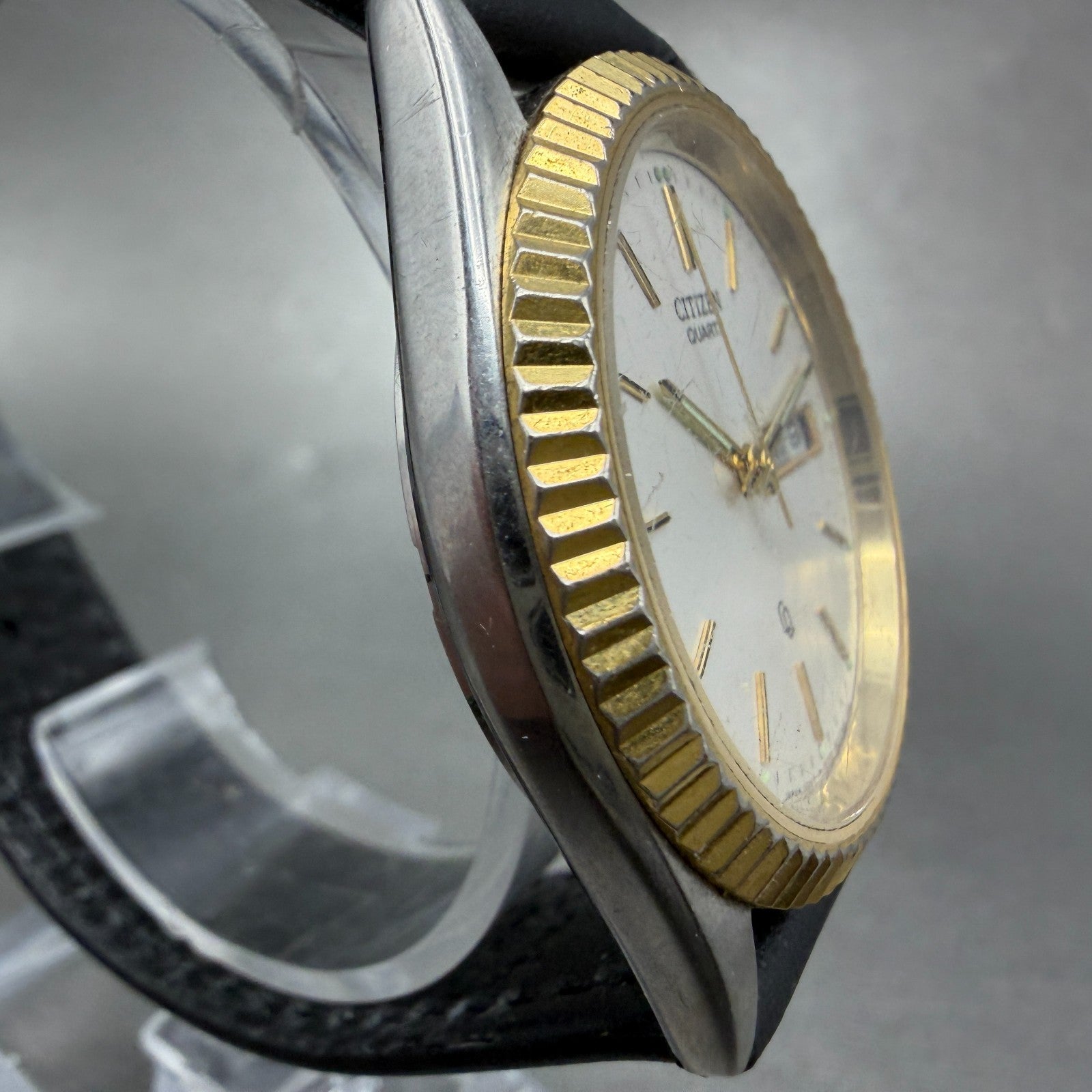Citizen CQ President Watch Men 36mm Silver Dial Two Tone Daydate Round New BattL3