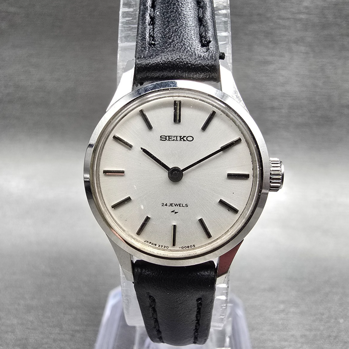 Seiko Watch Women 21mm Silver Dial Silver Tone Round 2220-0020 Manual Wind Runs0