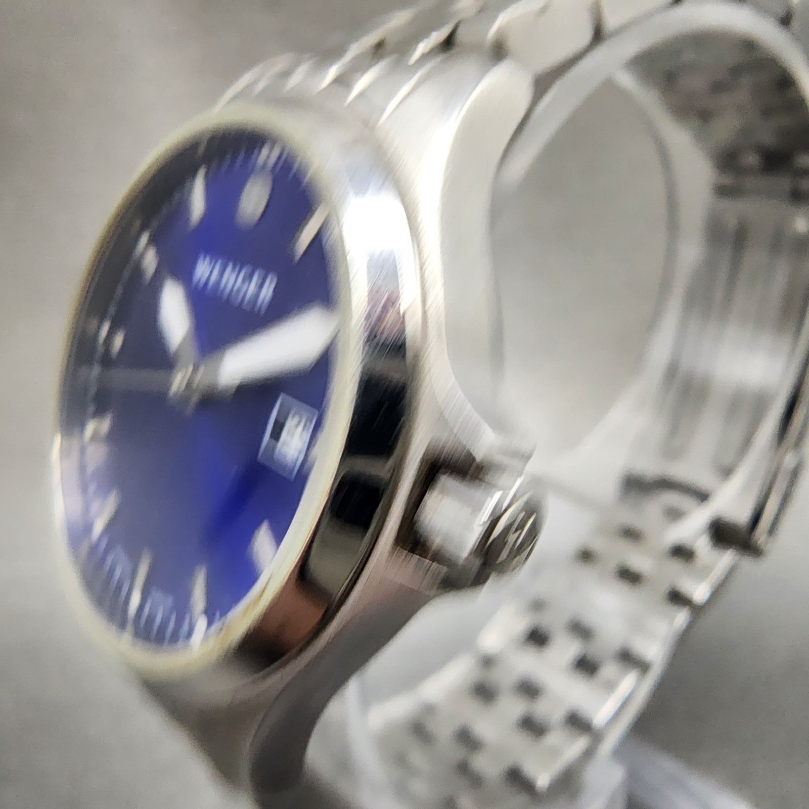 Wenger Watch Women 30mm Blue Dial Silver Tone Date Round 7279X New Battery2