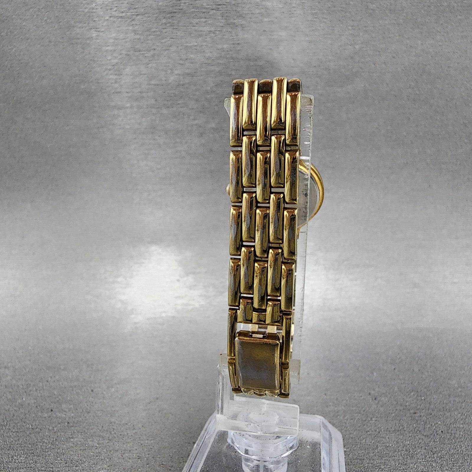 Seiko Watch Women 22mm White Dial Gold Tone Round 1n000a99 New Battery7