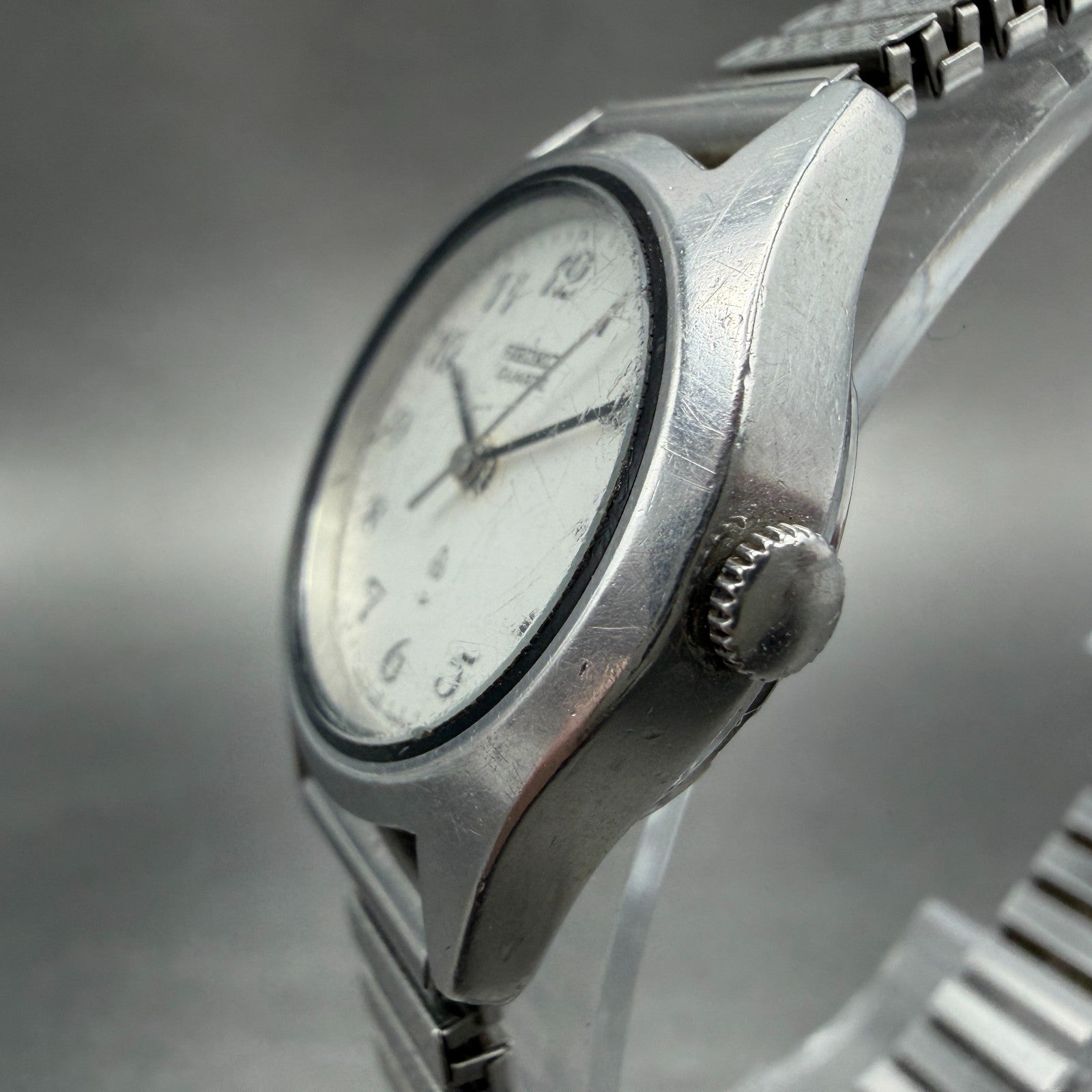 Seiko Watch Women 24mm Silver Dial Silver Tone Round 2621-0100 New Battery2