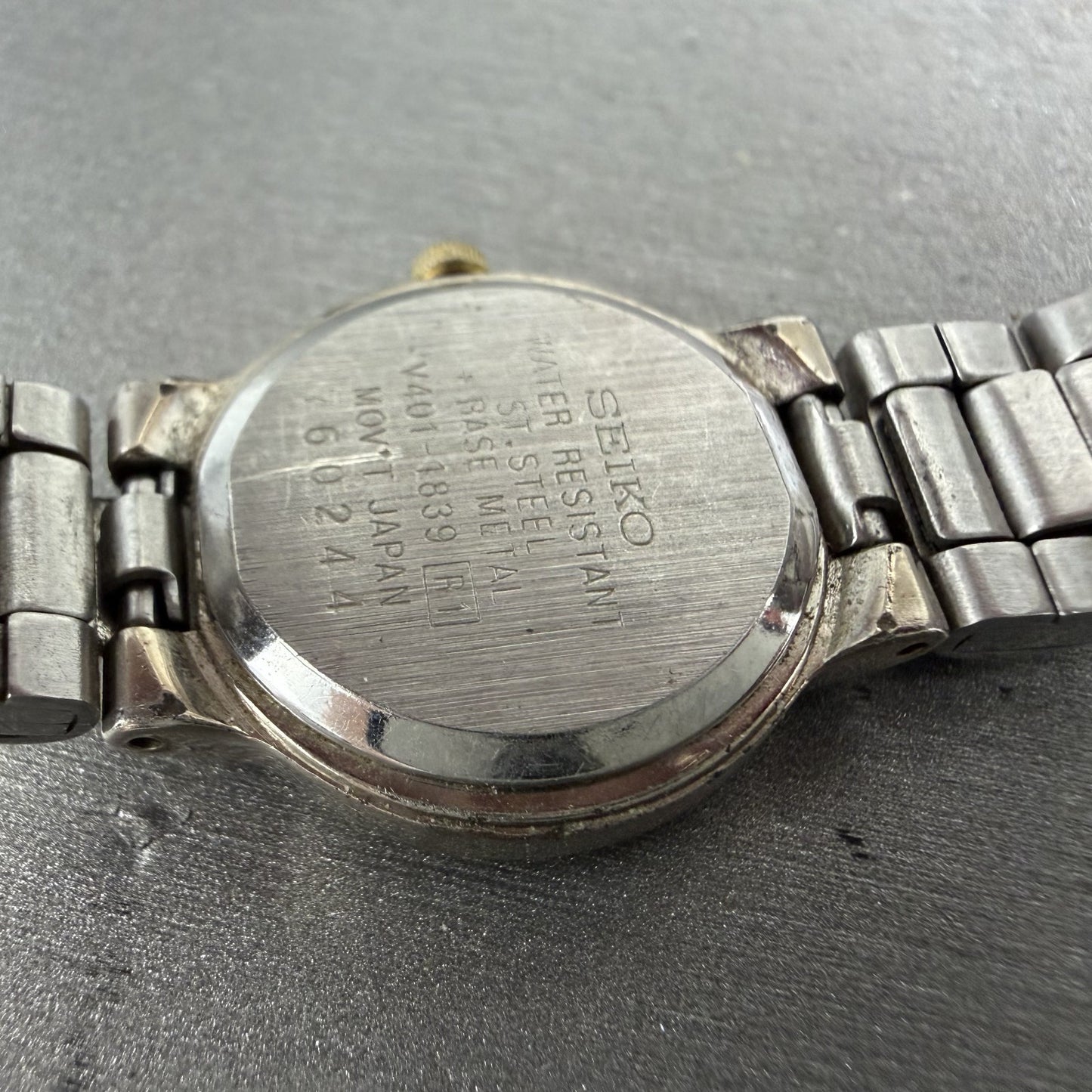 Seiko Watch Women 21mm White Dial Two Tone Round Vintage V4011839 New Battery10