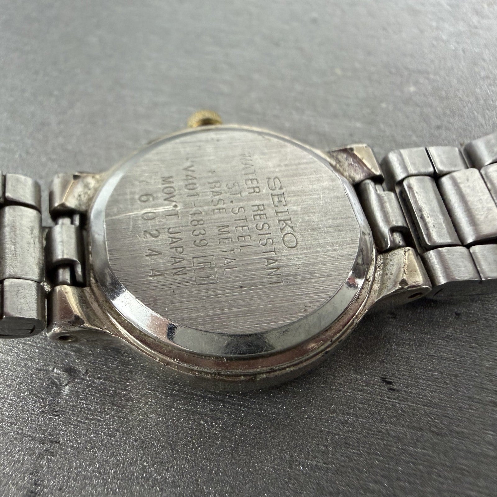Seiko Watch Women 21mm White Dial Two Tone Round Vintage V4011839 New Battery10