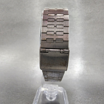 Seiko ALBA Digital Watch Men 31mm LCD Alarm Chrono Silver Tone Y7994750 PARTS8