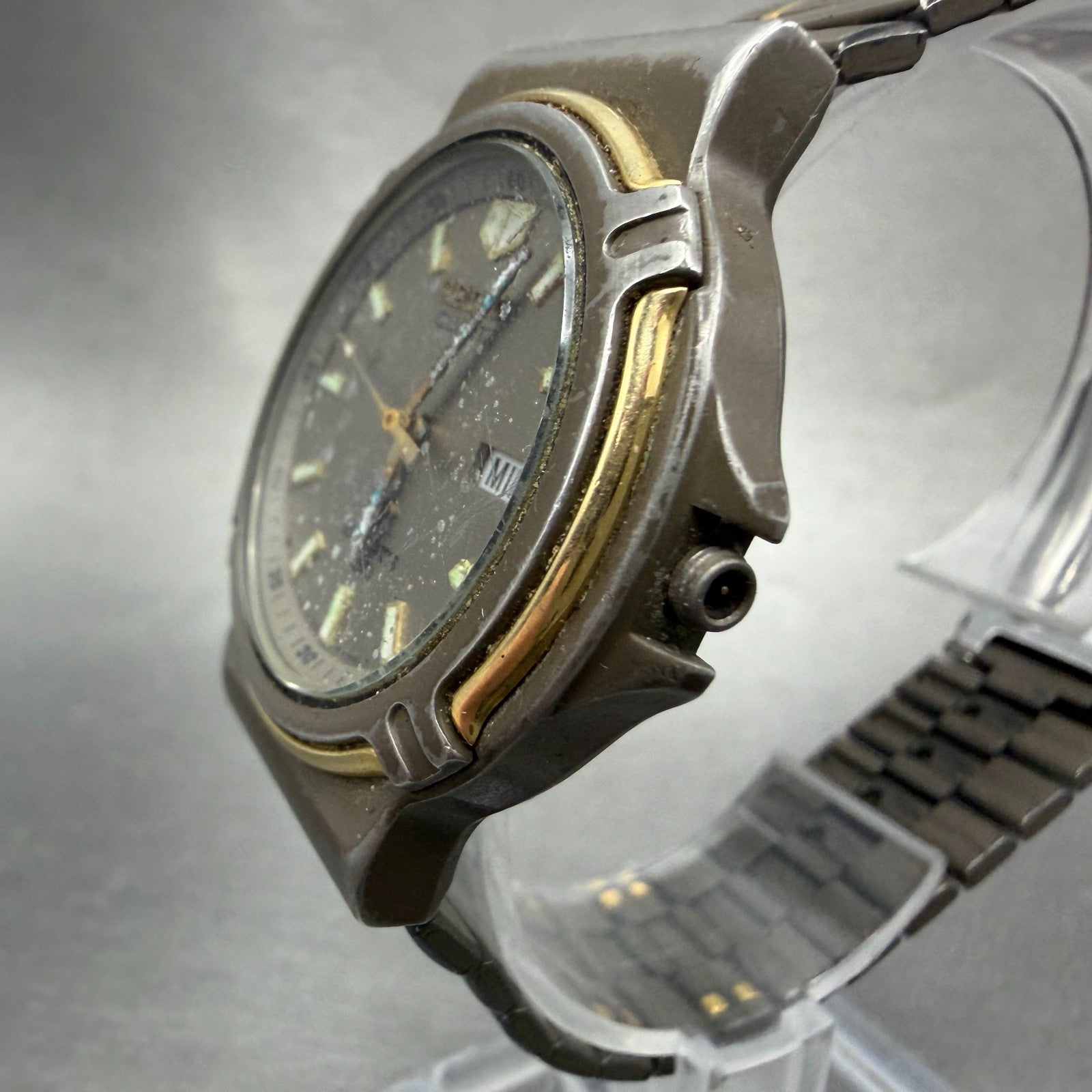 Seiko SQ Sports 150 Watch Men 36mm Gray Dial Two Tone Daydate 5H23-6219 PARTS3