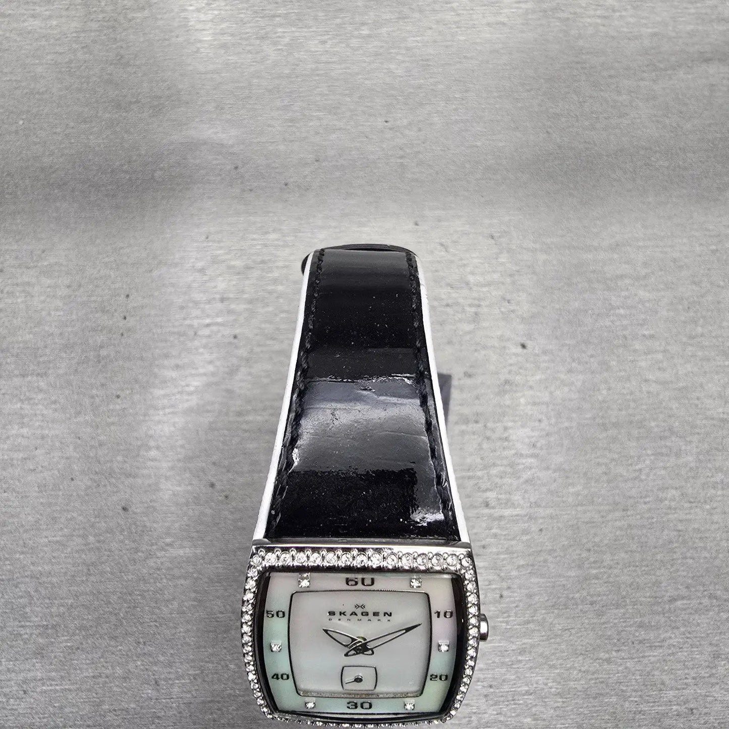 Skagen Watch Women 27mm MOP Dial Silver Tone Crystals 384SSLBW8A New Battery4