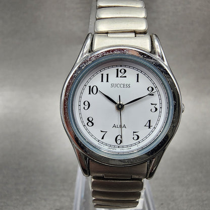 Seiko Alba Success Watch Women 25mm White Dial Silver Tone V7011l70 New Battery0