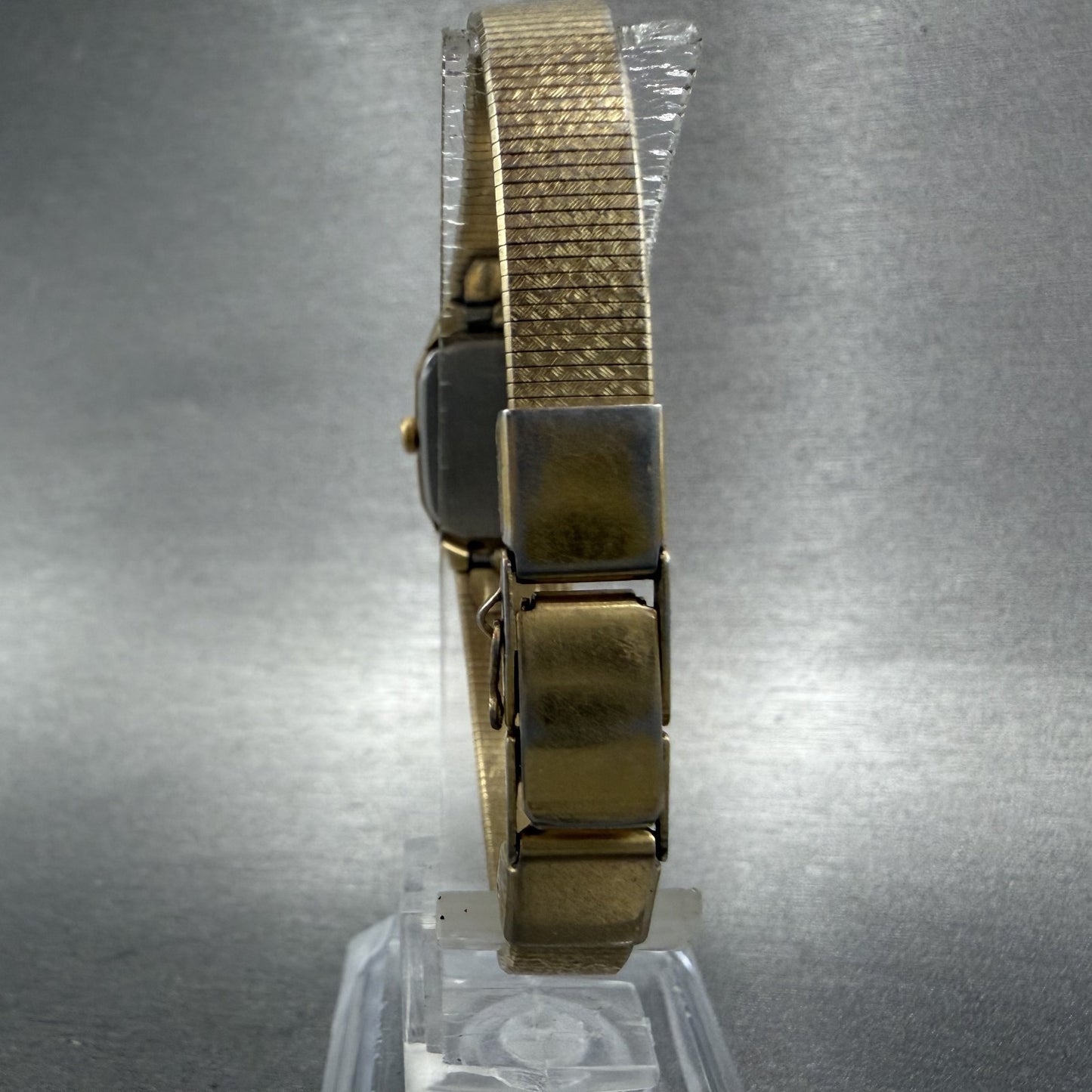 Seiko Watch Women 17mm Champagne Dial Gold Tone Rectangle 2C205780 New Battery8