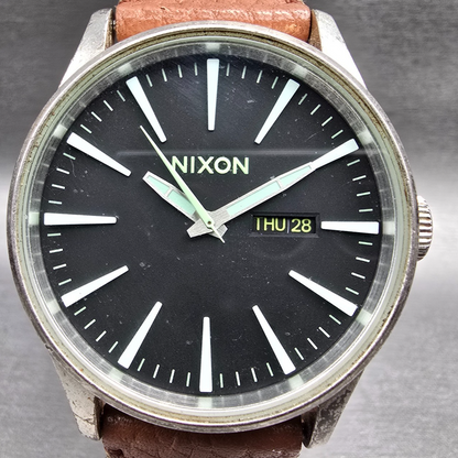 Nixon Sentry Watch Men 42mm Black Dial Silver Tone Daydate Round New Battery1