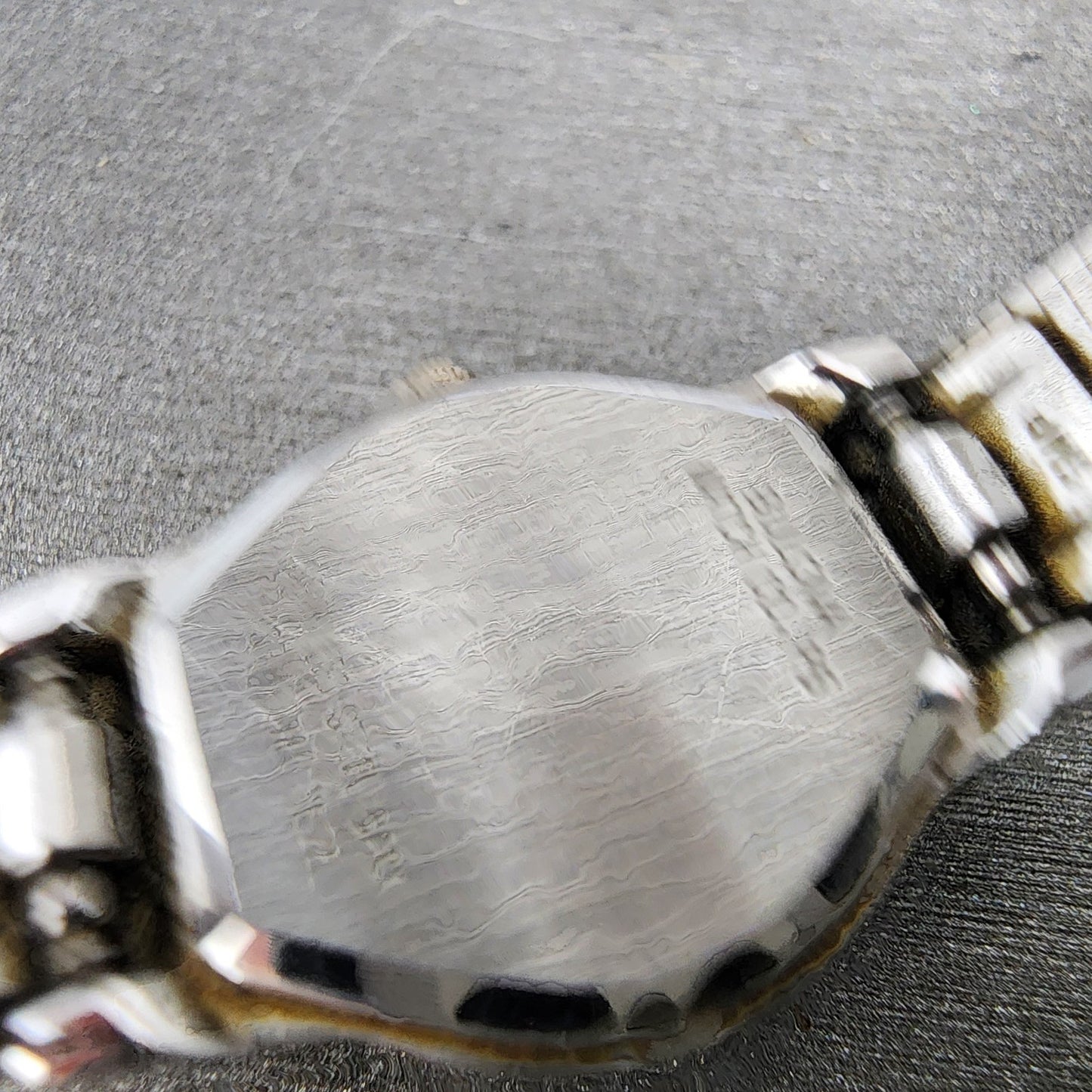 Bulova Watch Women 18mm White Dial Silver Tone Round 91L06 New Battery9