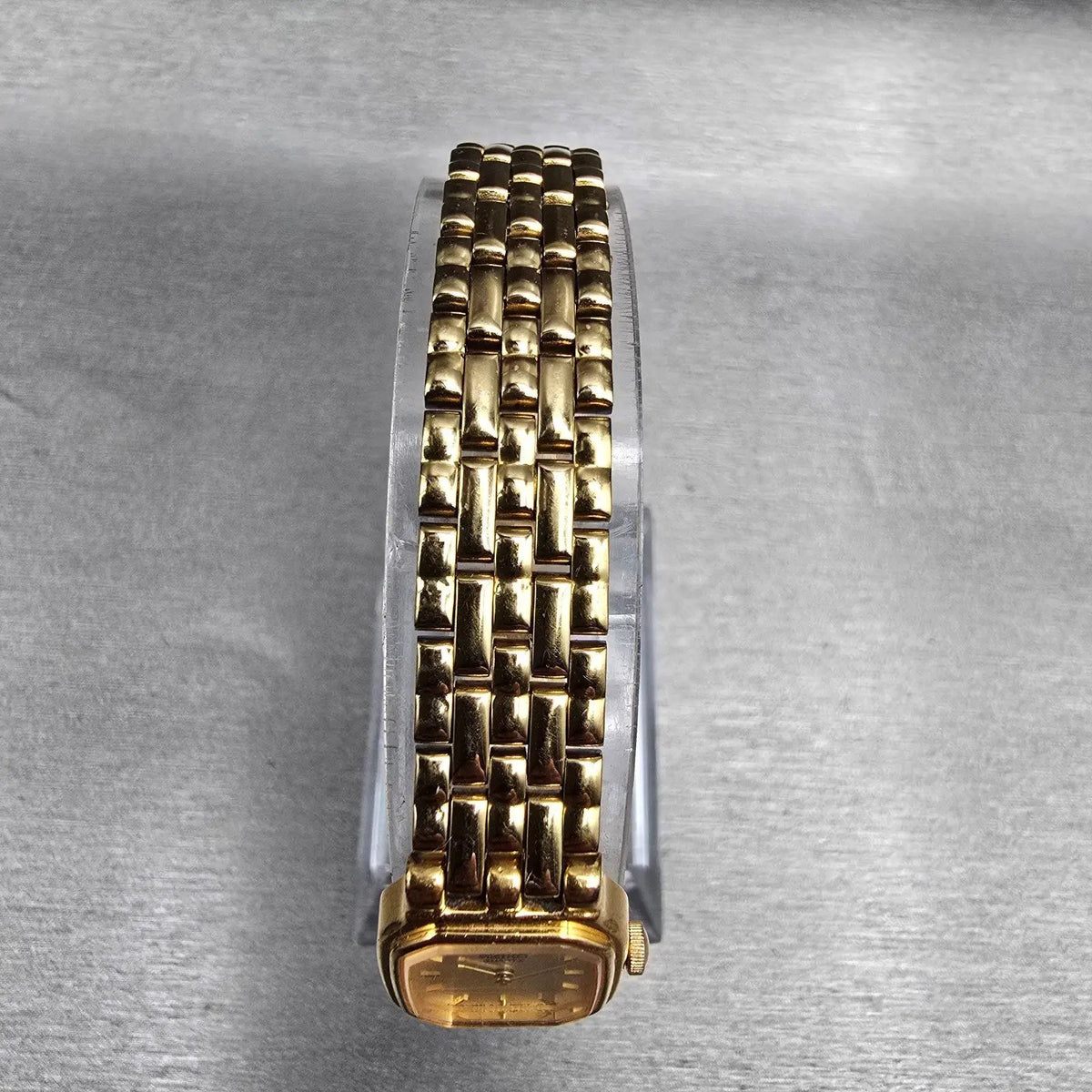 Seiko Watch Women 16mm Champagne Dial Gold Tone Rectangle 4N00-5249 New Battery4