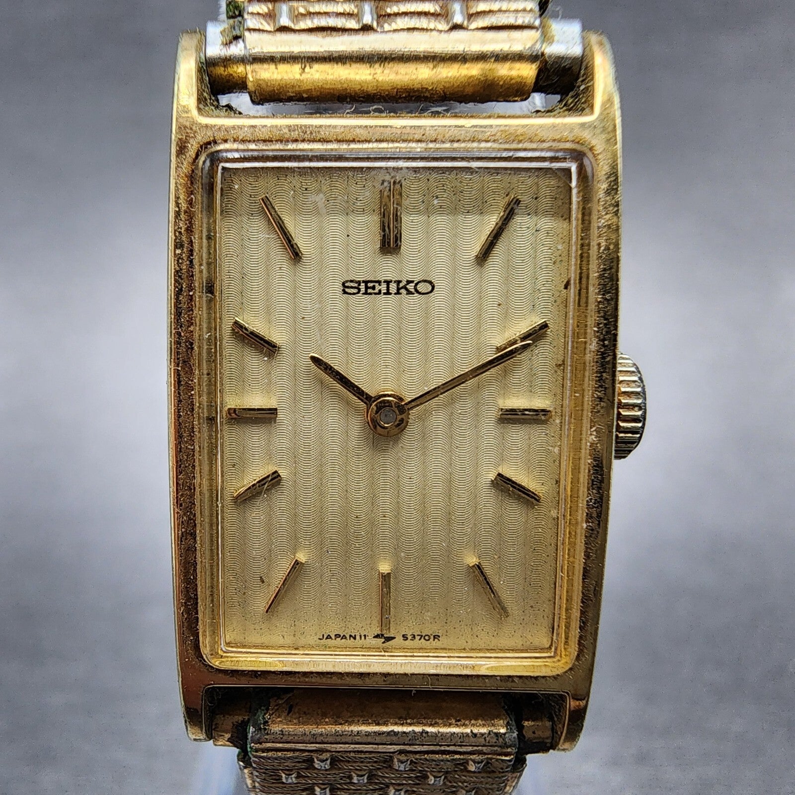 VTG Seiko Tank Watch Women 17mm Champagne dial Gold Tone Rectangle Manual Wind1