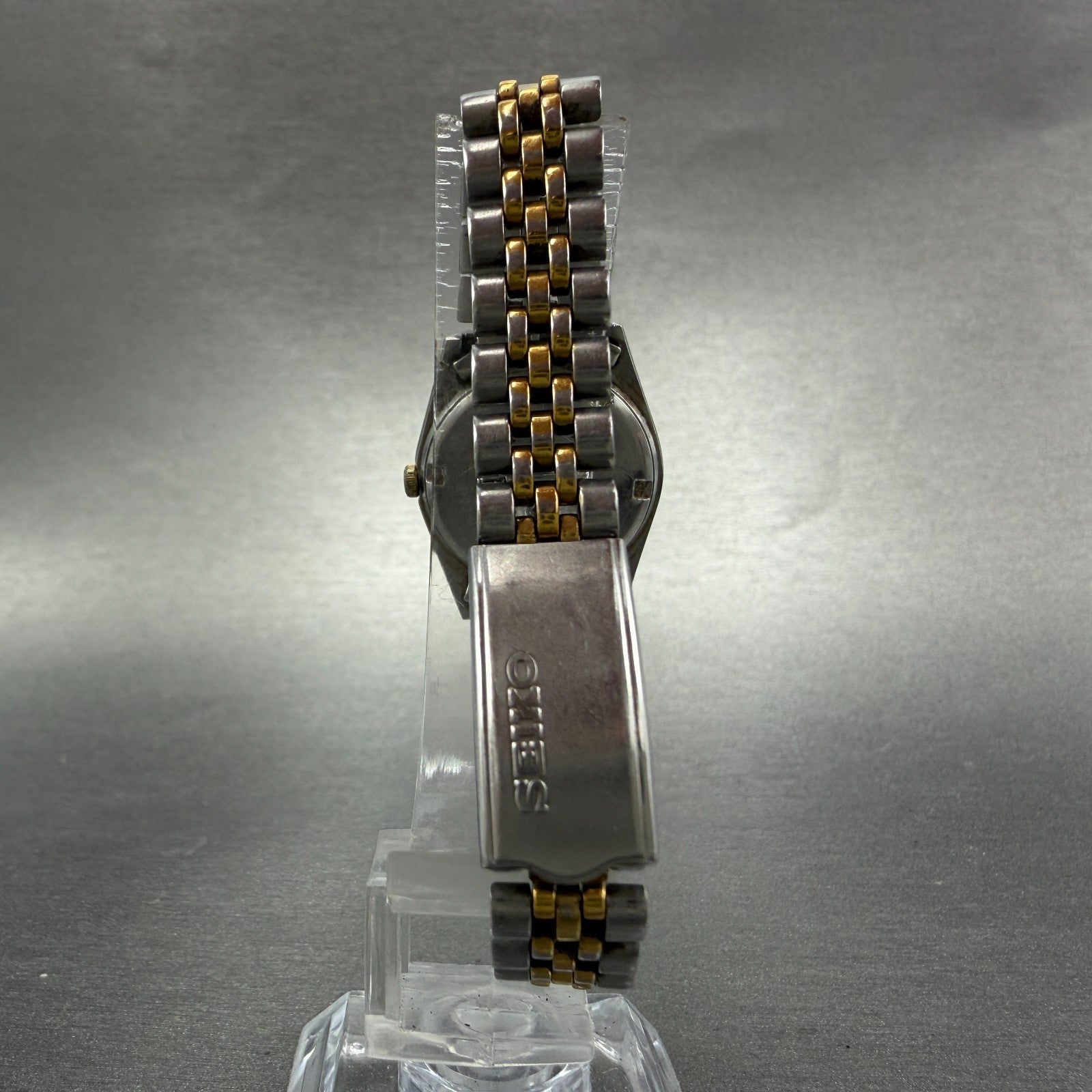 Seiko SQ Watch Women 24mm Blue Dial Two Tone Daydate Round New Battery MNR327