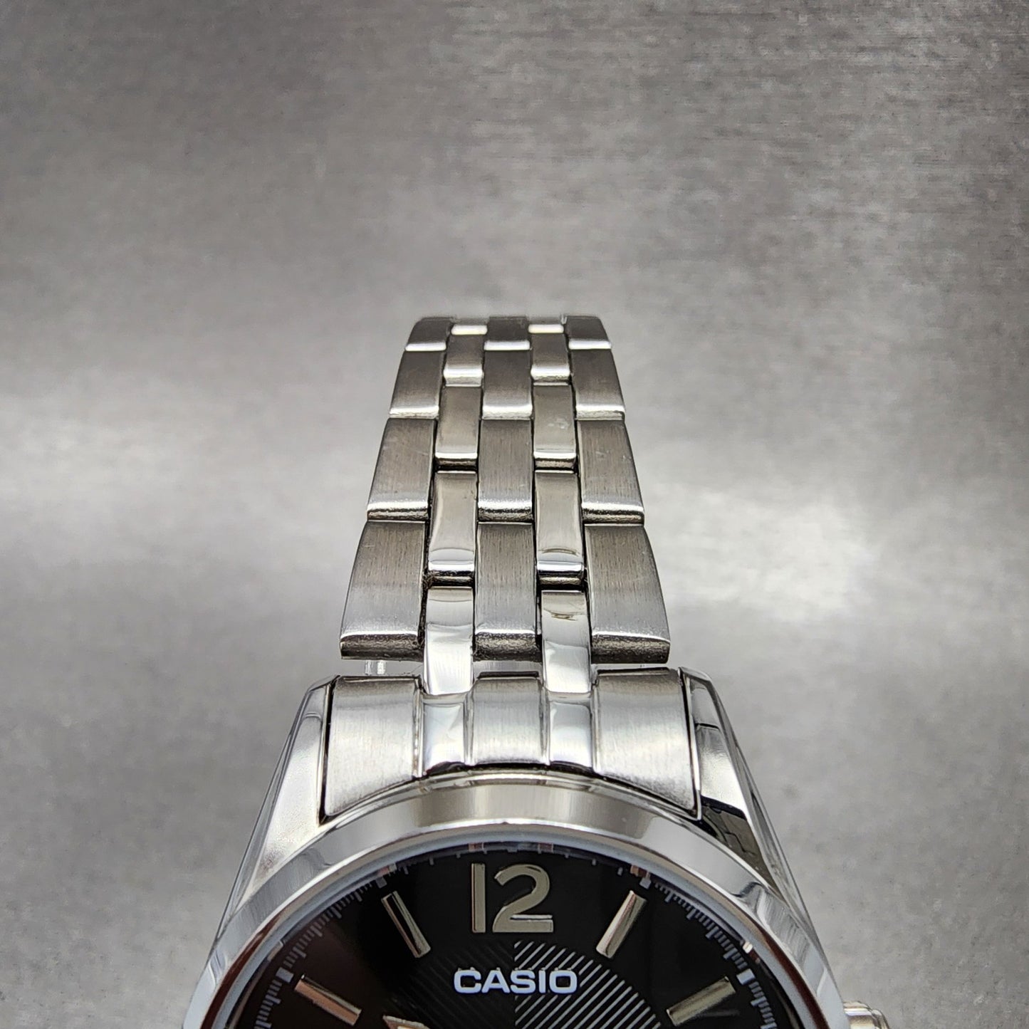 Casio LTP1335 Watch Women 30mm Black Dial Steel Daydate Round New Battery4