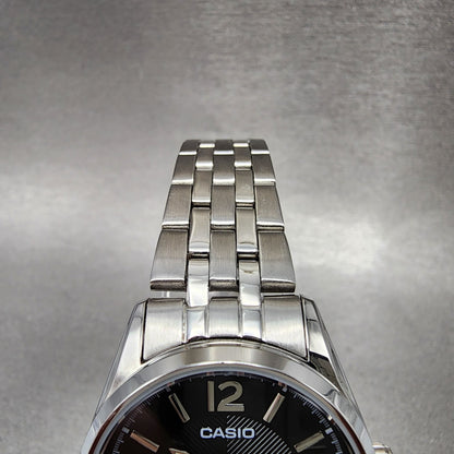 Casio LTP1335 Watch Women 30mm Black Dial Steel Daydate Round New Battery4