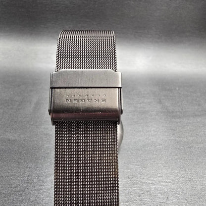 Skagen Watch Men 37mm Black Dial Titanium Date Round 233XLTTM New Battery FTG7