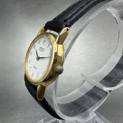 Seiko SX Watch Women 20mm White Dial Gold Tone Round 2Y00-0A10 New Battery AKKOE3
