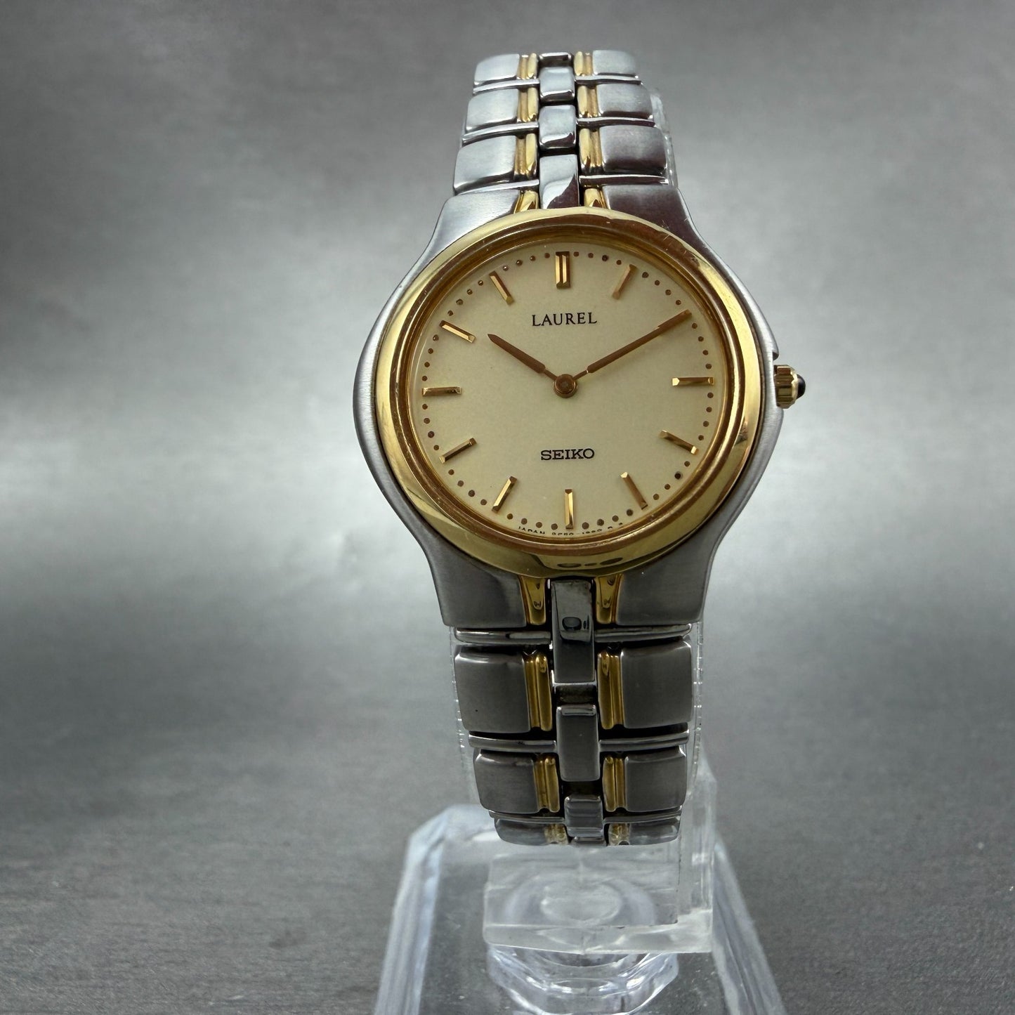 Seiko Laurel Watch Women 25mm Champagne Dial Two Tone Round 2F50-0490 NewBattery6