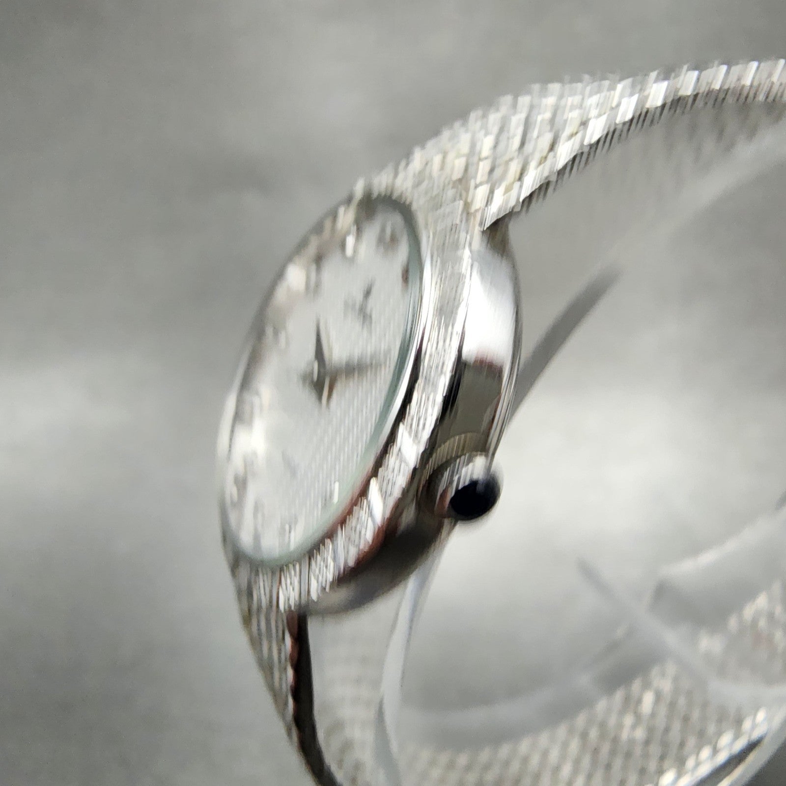 Cyma Watch Women 23mm Silver Dial Silver Tone Round 810 New Battery ABC1232