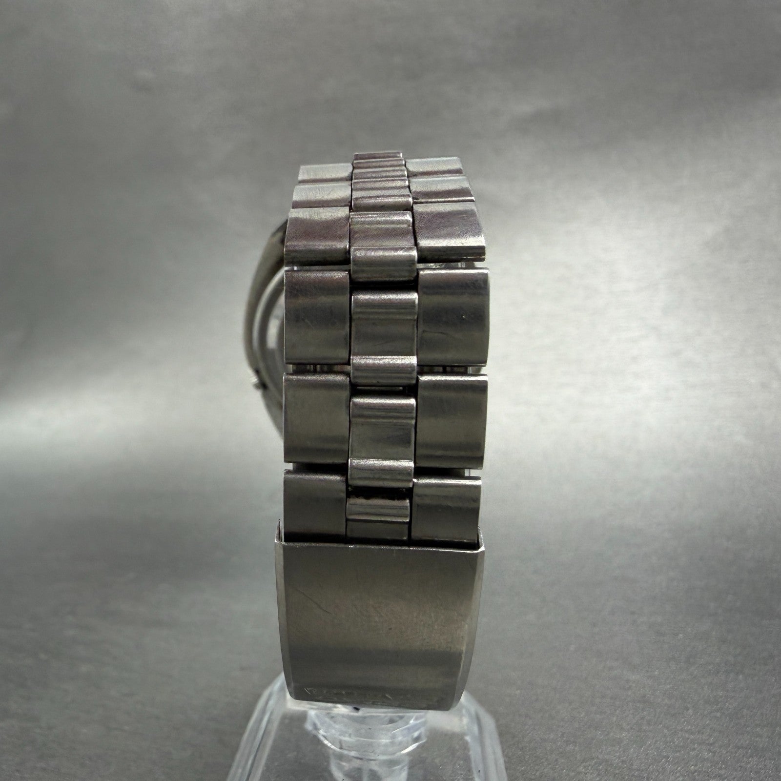 Seiko 5 Actus Watch Men 37mm Green Dial Silver Tone Daydate 7019-7350 Runs VTG7