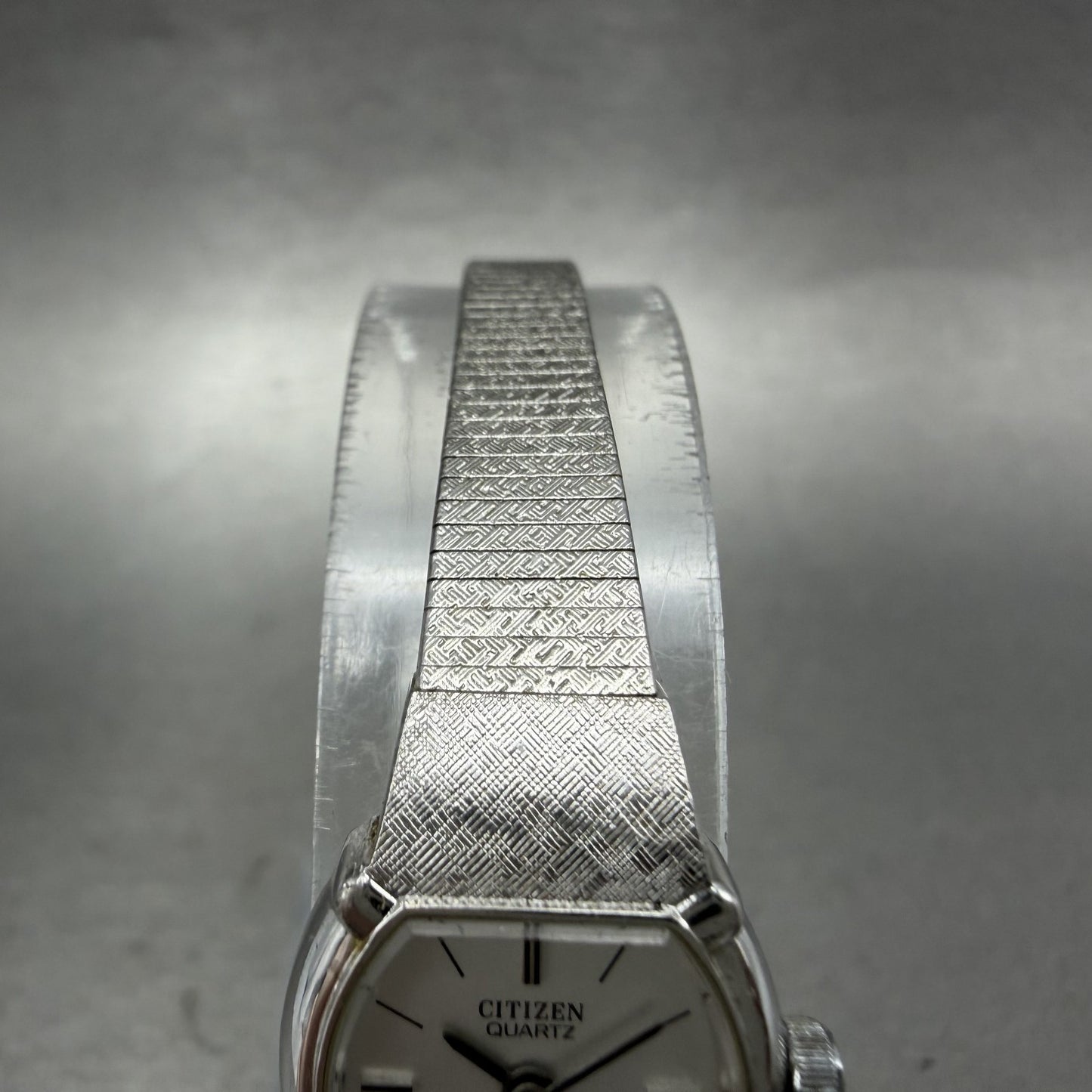 Citizen CQ Watch Women 17mm Silver Dial Silver Tone Round New Battery VTG4