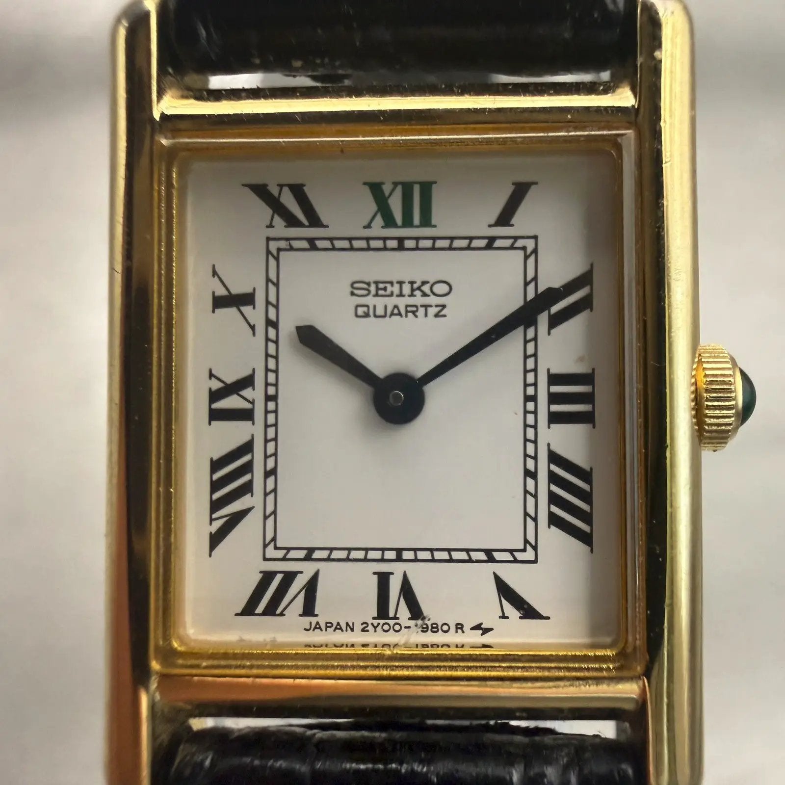 Seiko Tank Watch Women 18mm White Dial Gold Tone Rectangle 2Y00-5470 New Batt1