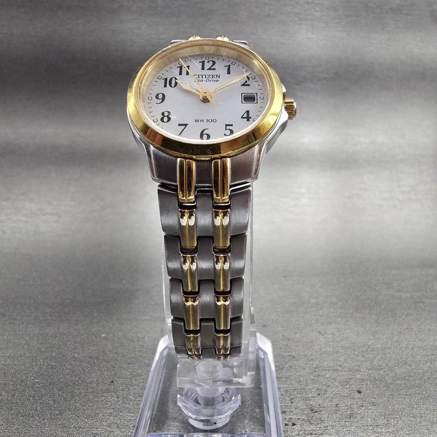 Citizen Eco-Drive Watch Women 26mm White Dial Two Tone Date E011-S064911 Works5