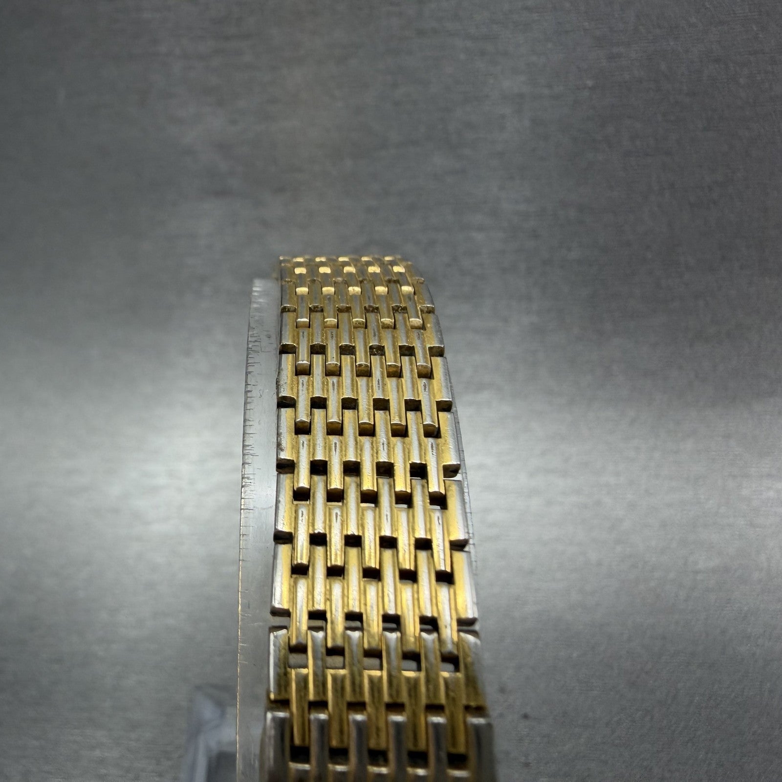 Seiko Tank Watch Women 13mm Champagne Dial Gold Tone 2E20-6700 New Battery4