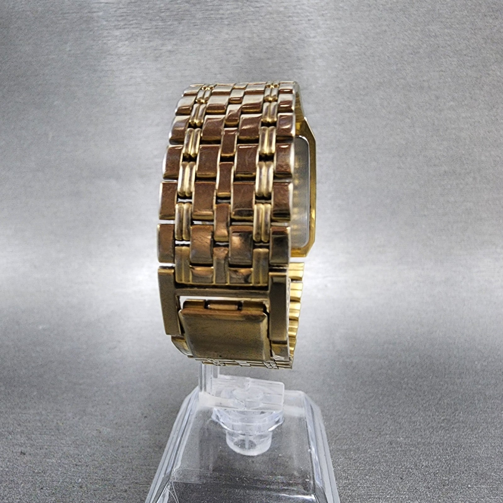 Seiko SX Tank Watch Men 27mm Black Dial Gold Tone V701-5G20 New Battery7