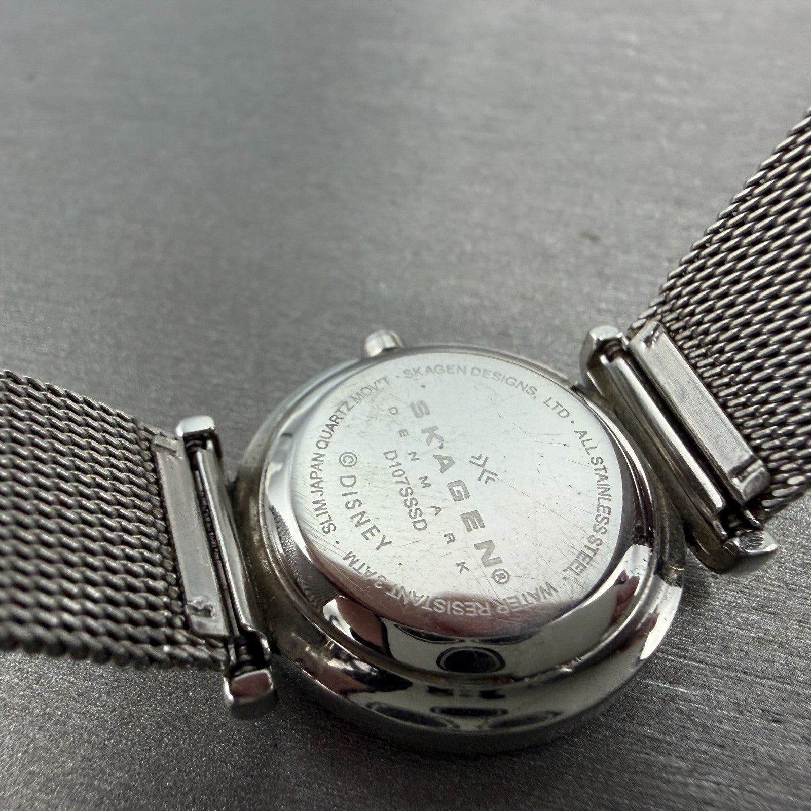 Skagen Mickey Mouse Watch Women 25mm White Dial Silver Tone Round New Battery9