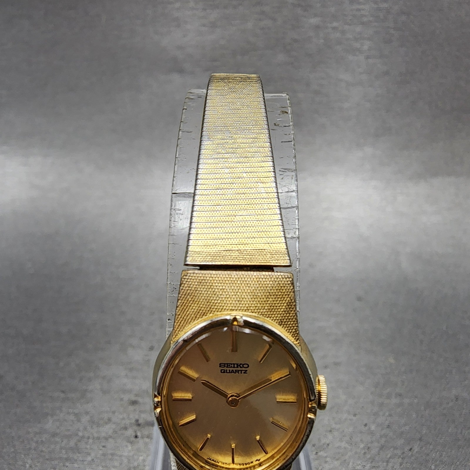 Seiko Watch Women 17mm Gold Dial Gold Tone Oval 14005219 New Battery VTG4