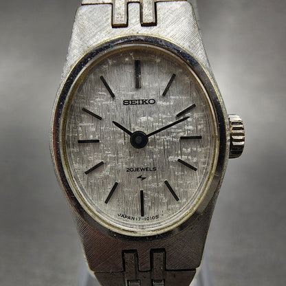 Seiko Watch Women 17mm Silver Dial Silver Tone Manual Oval 17-7230 Runs