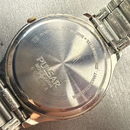 48304573