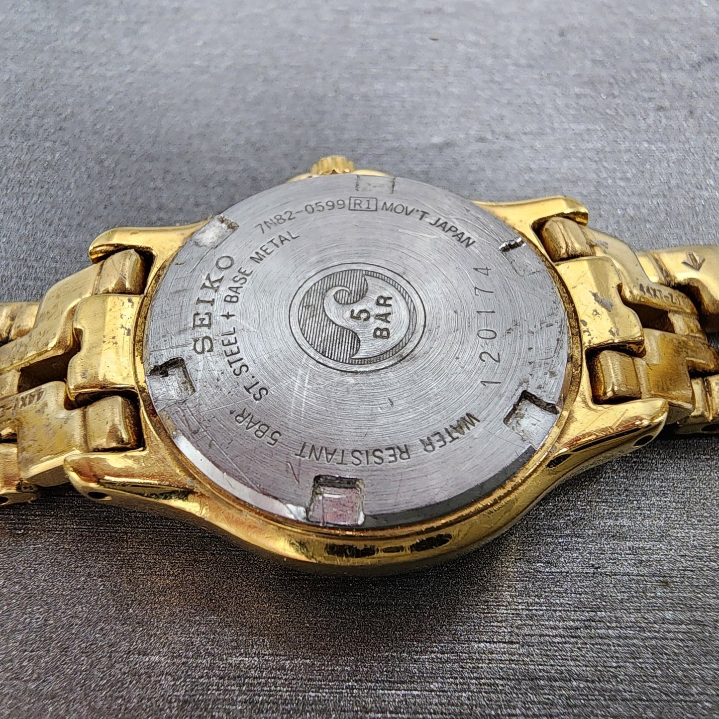 Seiko Watch Women 26mm Champagne Dial Gold Tone Date Round 7n820599 New Battery9