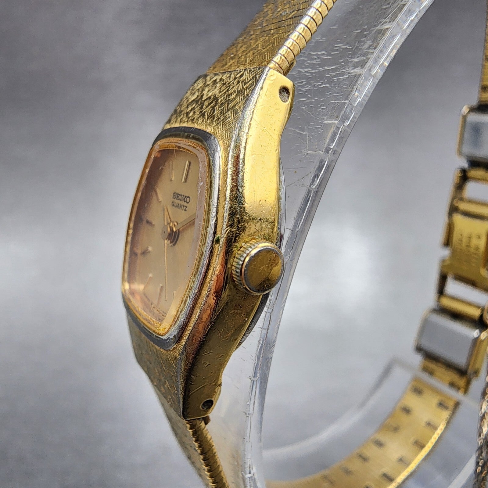 Seiko Watch Women 25mm Gold Dial Gold Tone Hexagon 2C215149 New Batt B123 VTG2