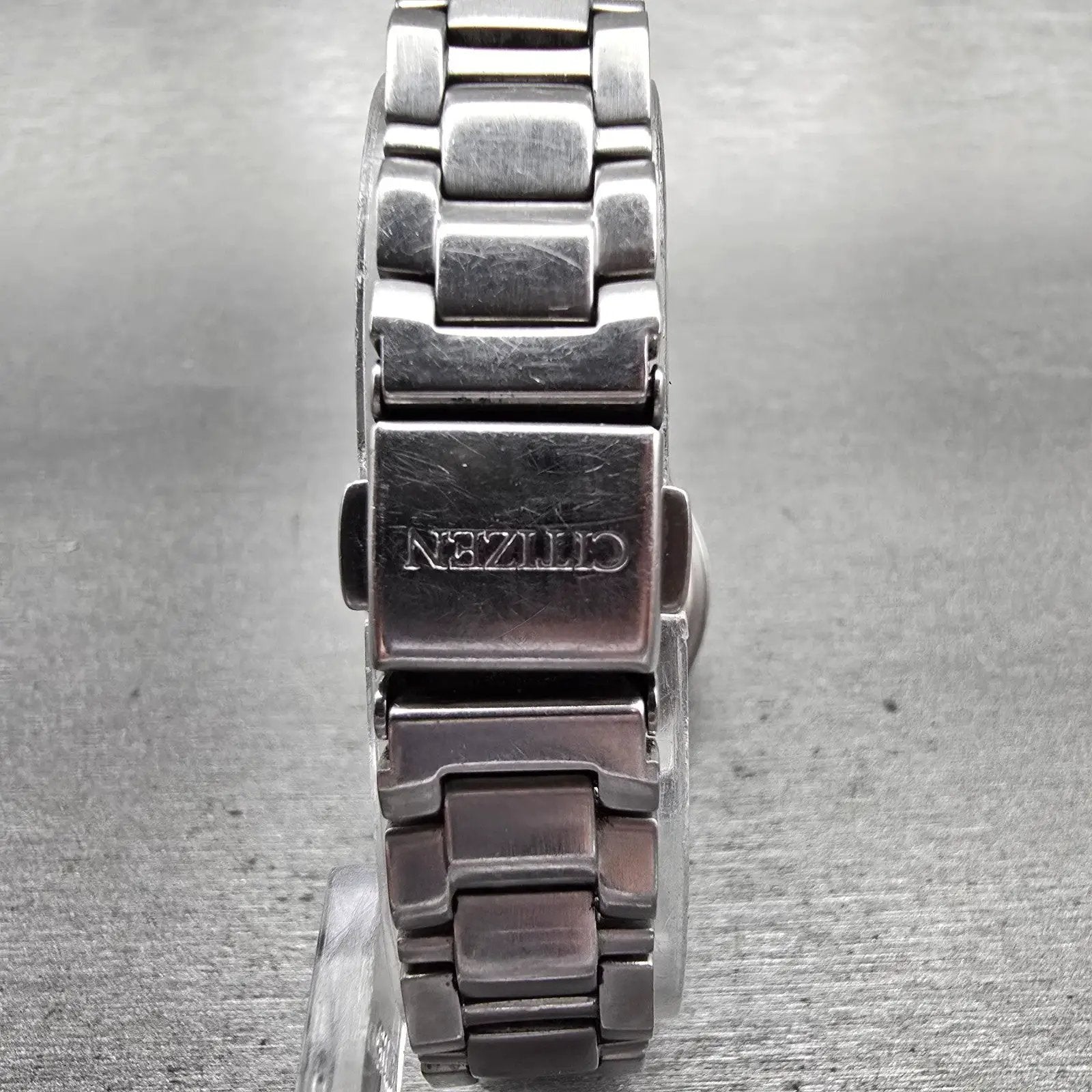 Citizen Eco-Drive Watch Women 28mm MOP Dial Date Gemmed E011-S055237 Works7