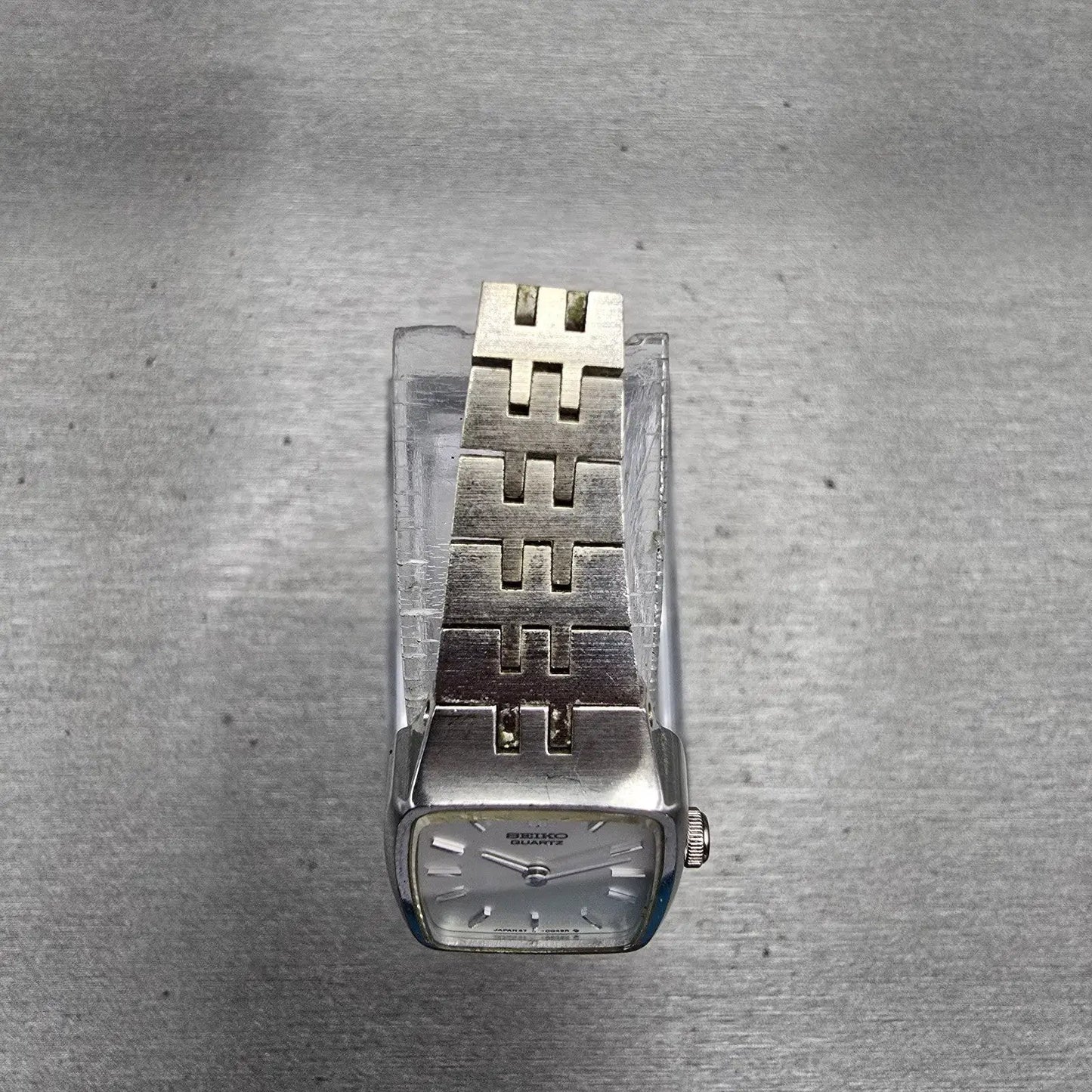 Seiko Watch Women 18mm Silver Dial Silver Tone Rectangle 4700-3019 New Battery4