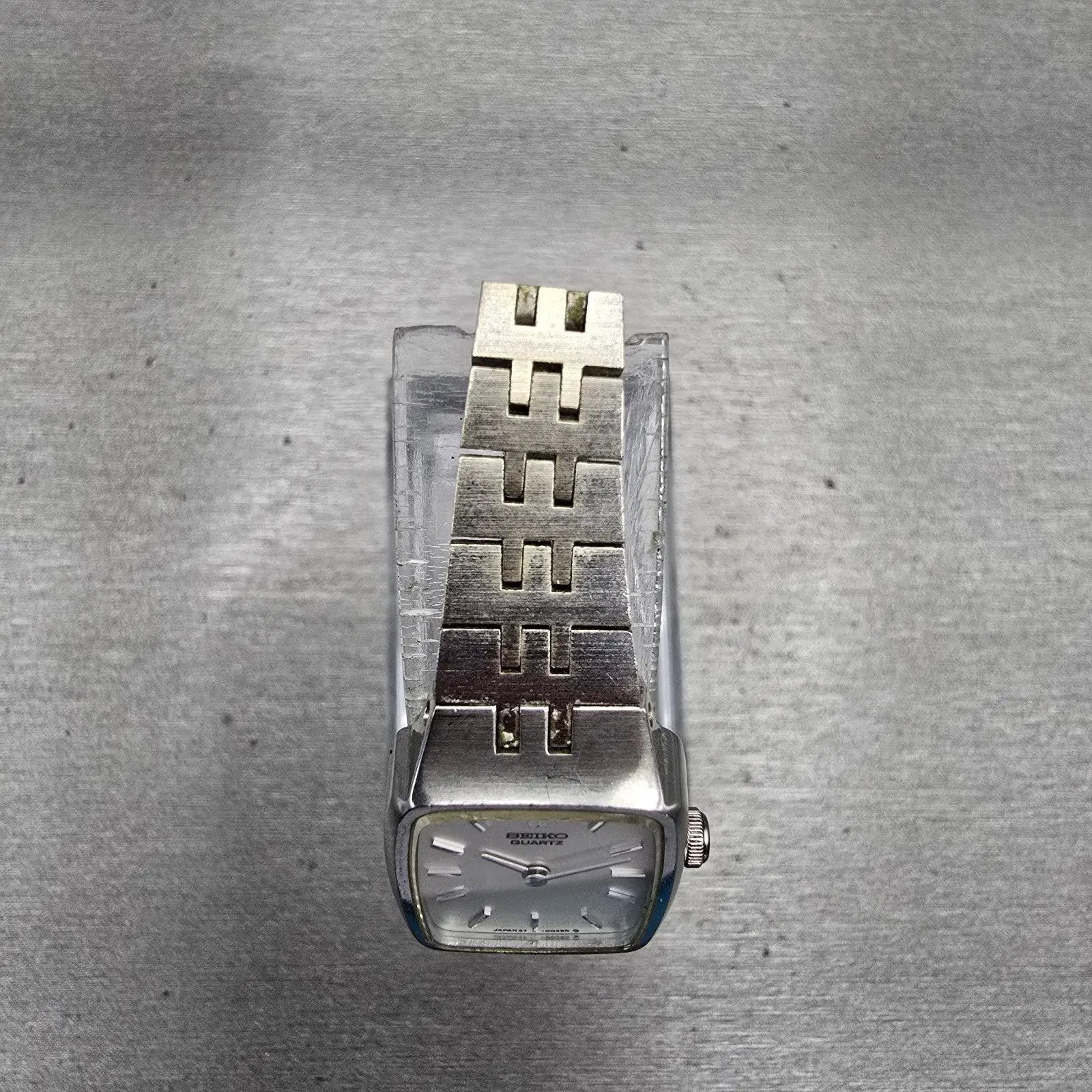 Seiko Watch Women 18mm Silver Dial Silver Tone Rectangle 4700-3019 New Battery4