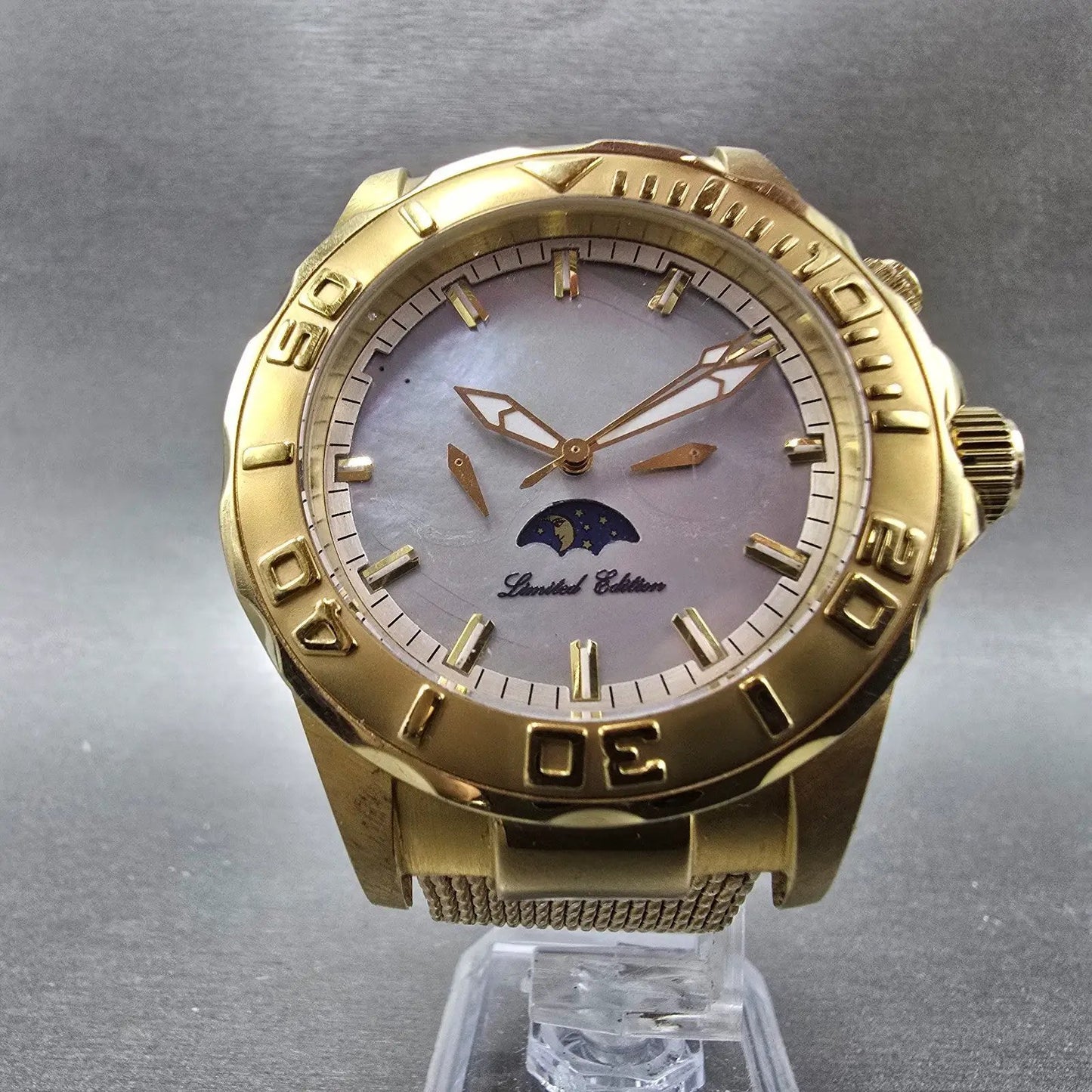 Invicta Sea Wizard Watch Men 44mm MOP Dial Gold Tone Daydate Round READ!! NewBat5