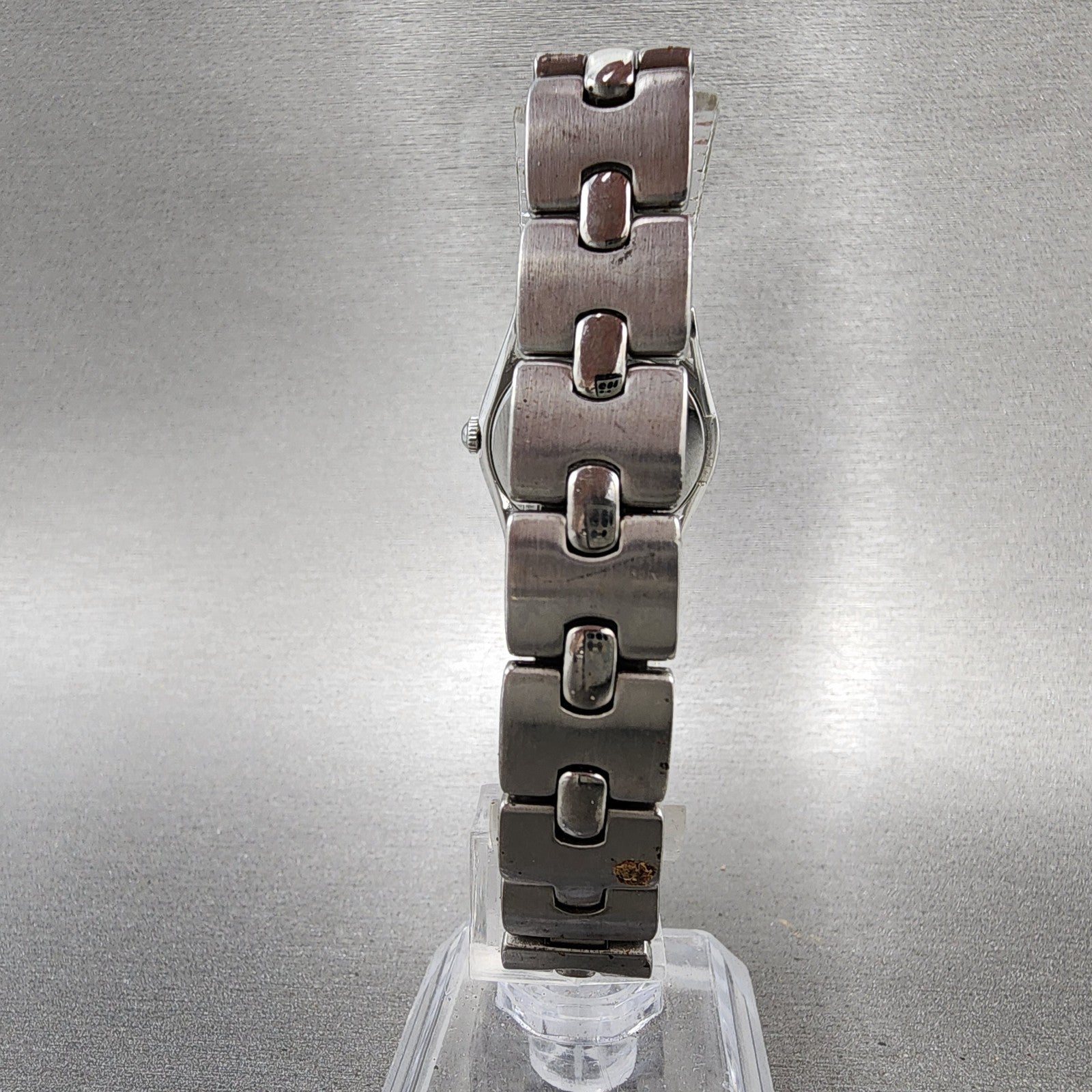 Seiko Lukia Watch Women 25mm White Dial Silver Tone 4n210980 New Battery7