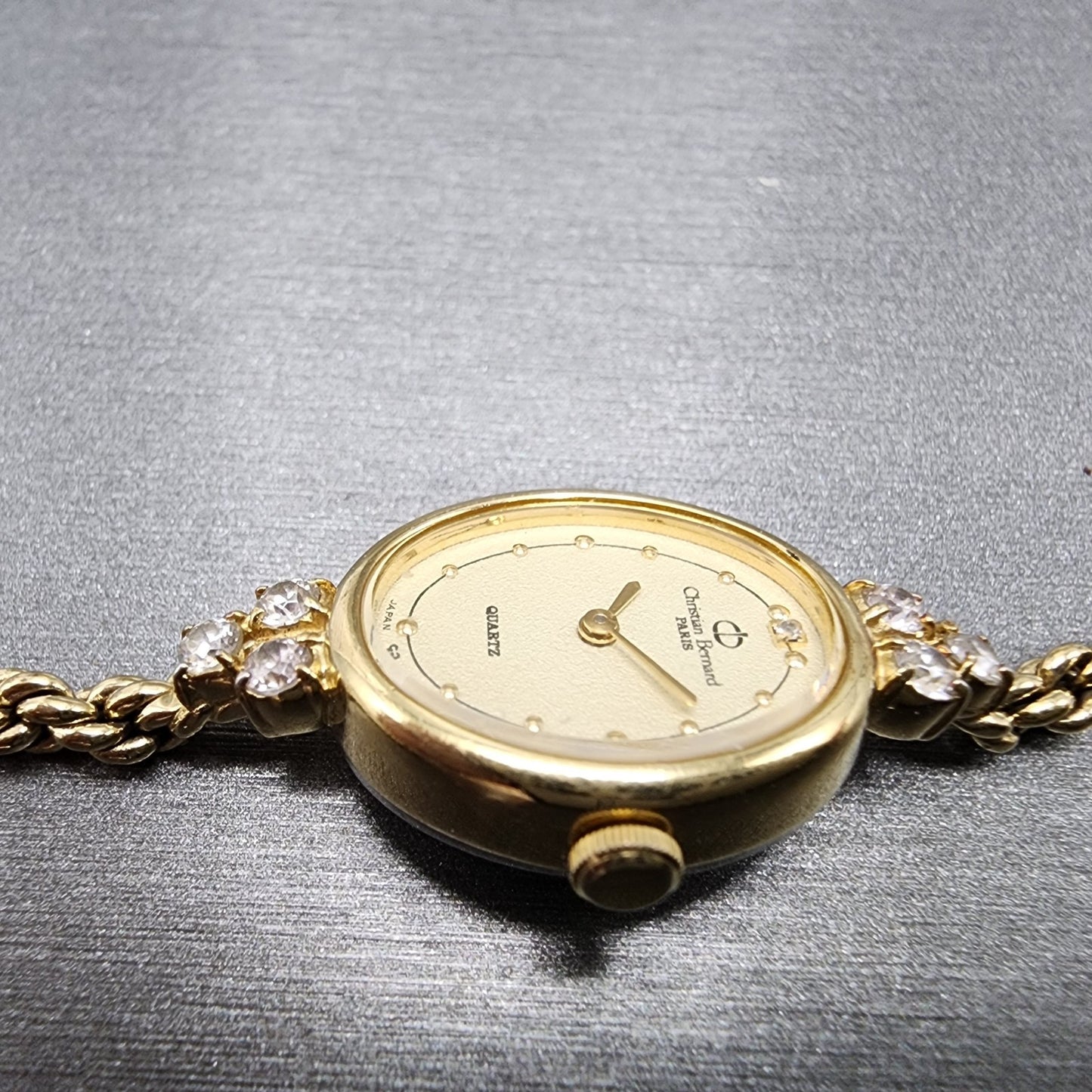 Christian Bernard Watch Women 16mm Cream Dial Gold Tone Oval READ!!! New Batt4