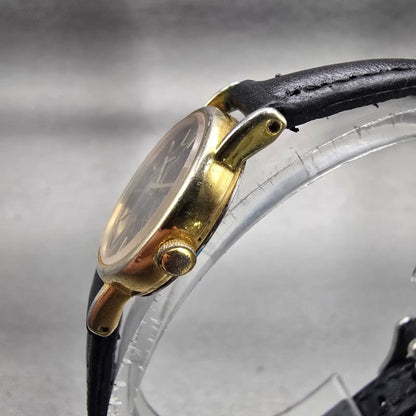 Seiko Watch Women 20mm Black Dial Gold Tone Round 2Y00-0A19 New Battery Vintage2