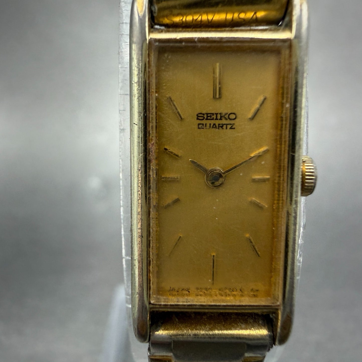 Seiko Tank Watch Women 12mm Champagne Dial Gold Tone 2E20-5239 New Battery GF41
